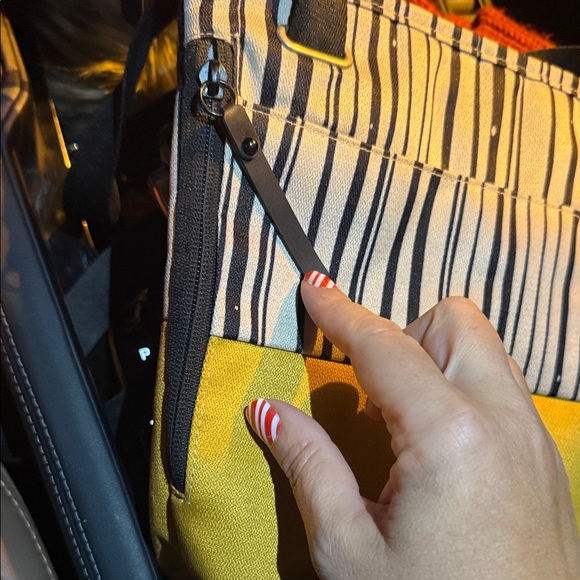 Sherpani Black and Yellow Striped Tote handbag crossbody new purse bag durable - Picture 6 of 10